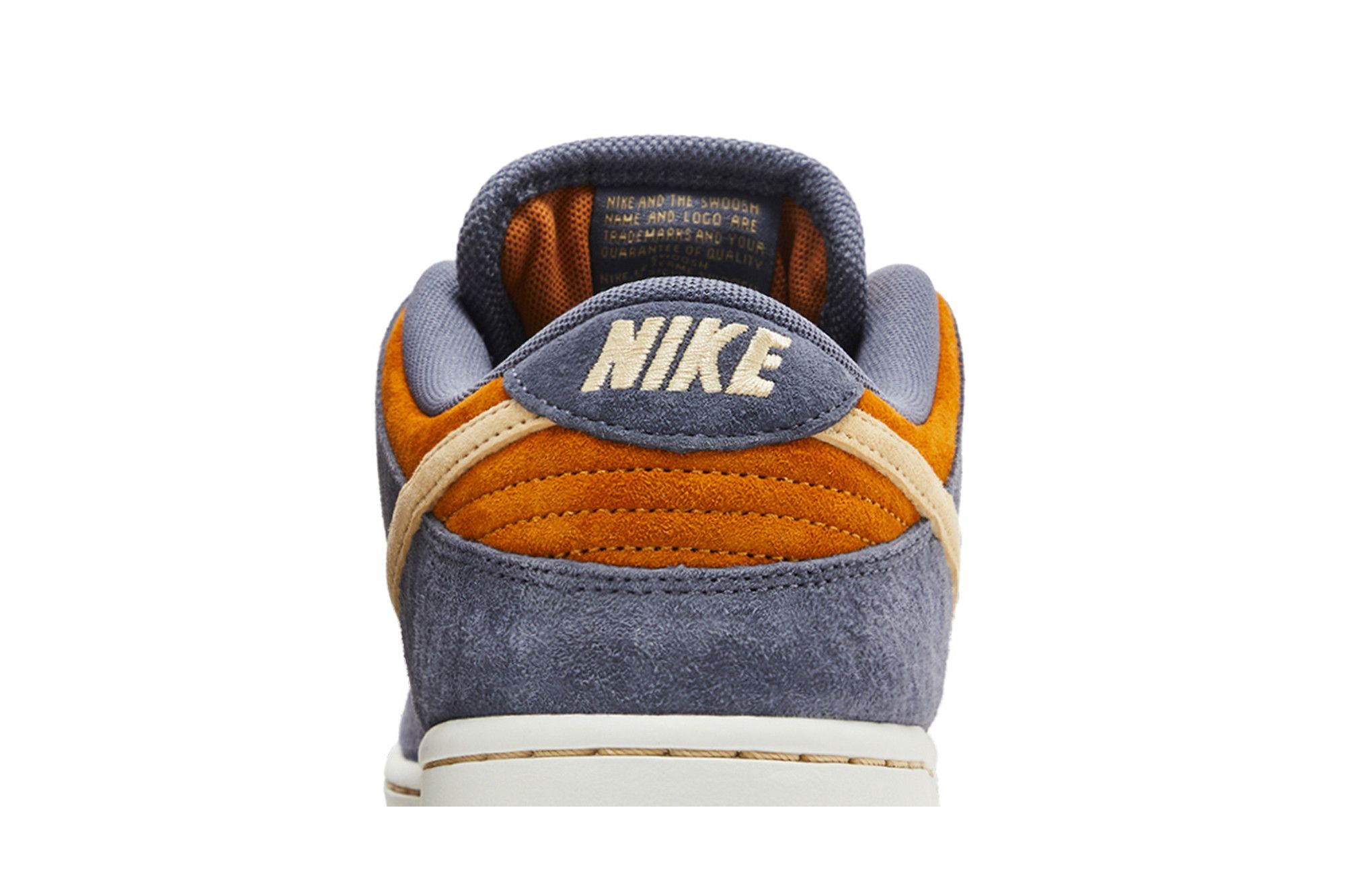 Nike Dunk Low SB ‚Light Carbon Monarch‘