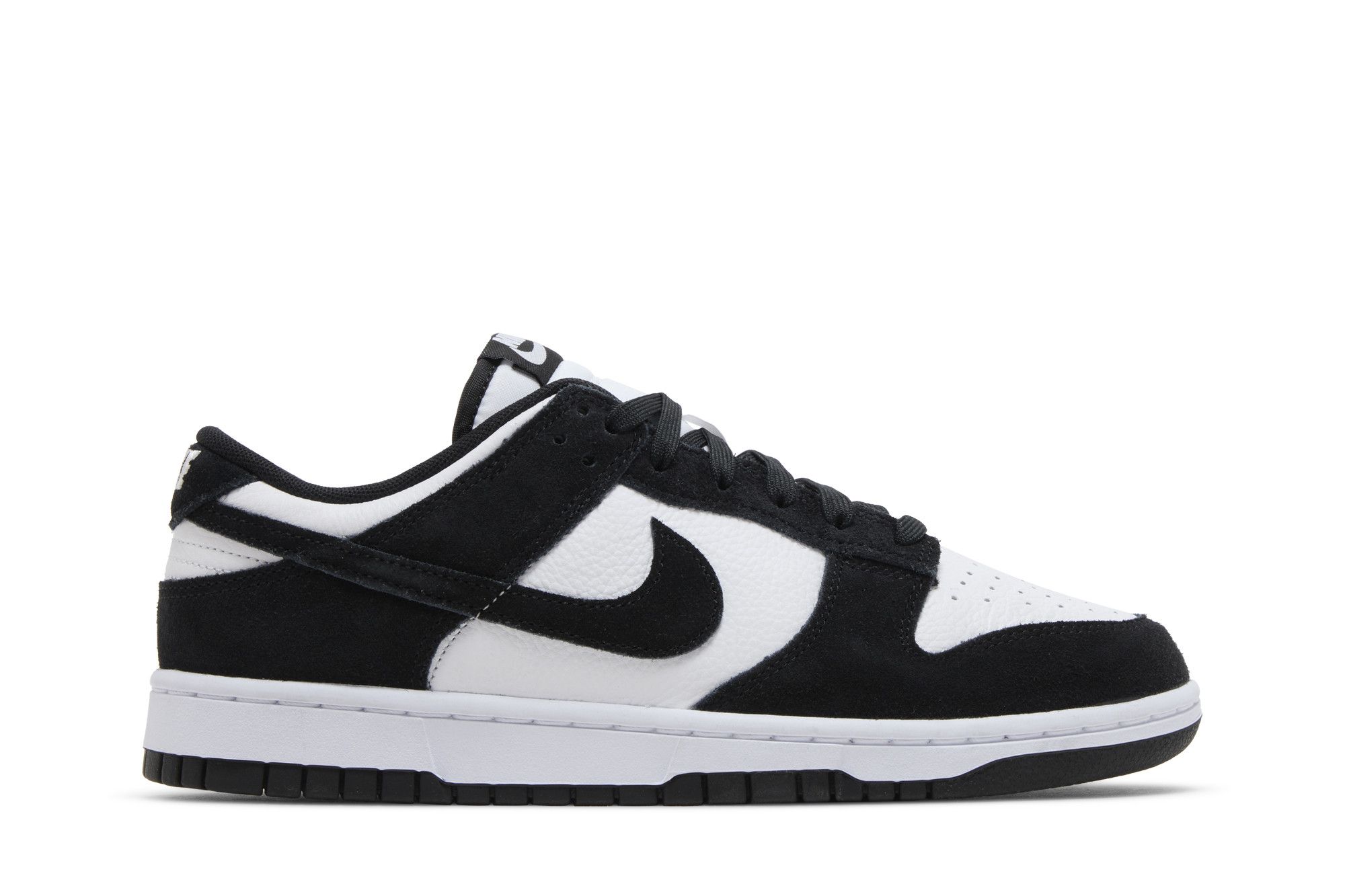 Nike Dunk Low SE ‚Suede Panda‘