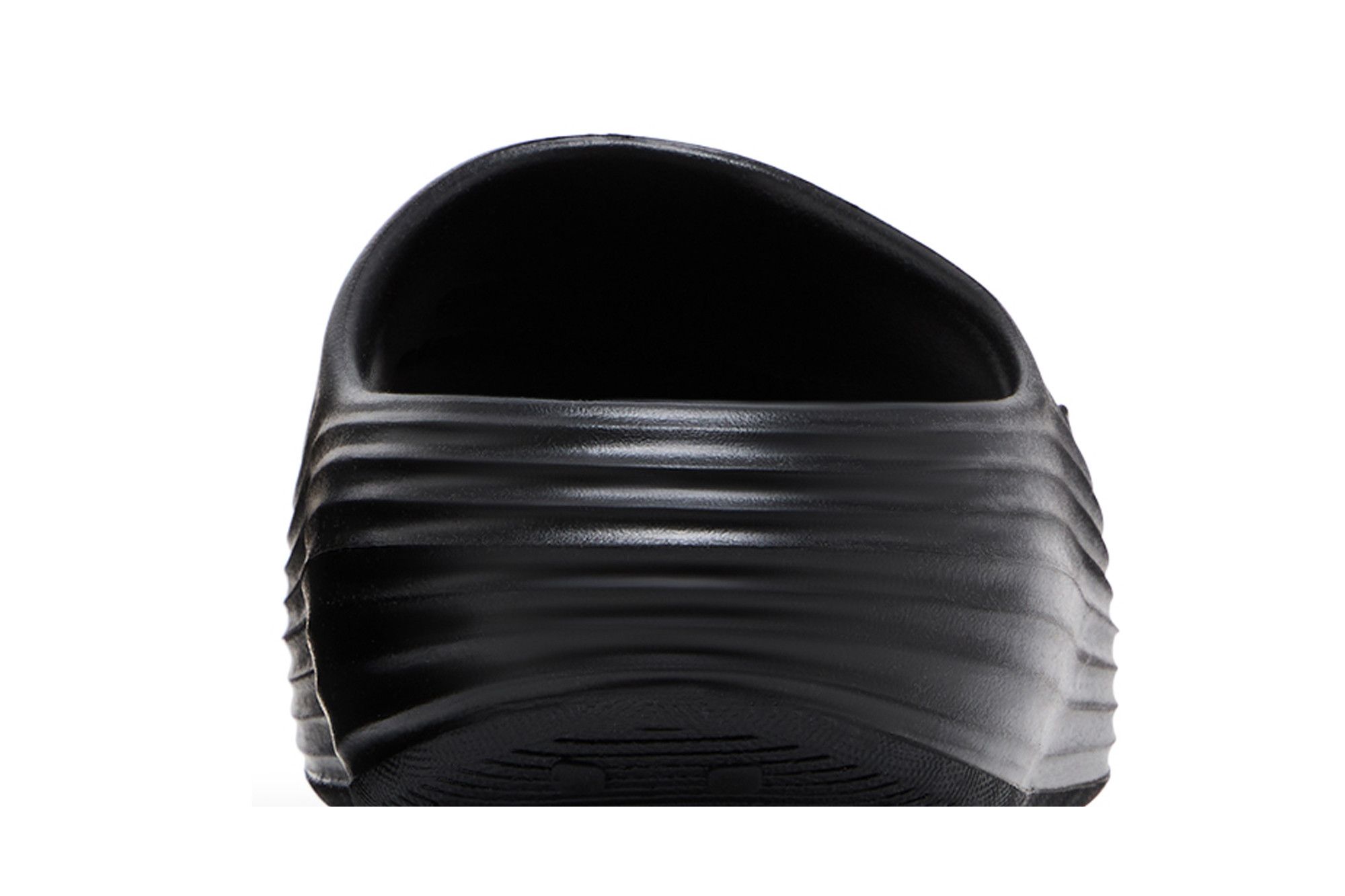 Nike ReactX Rejuven8 Slide ‚Triple Black‘