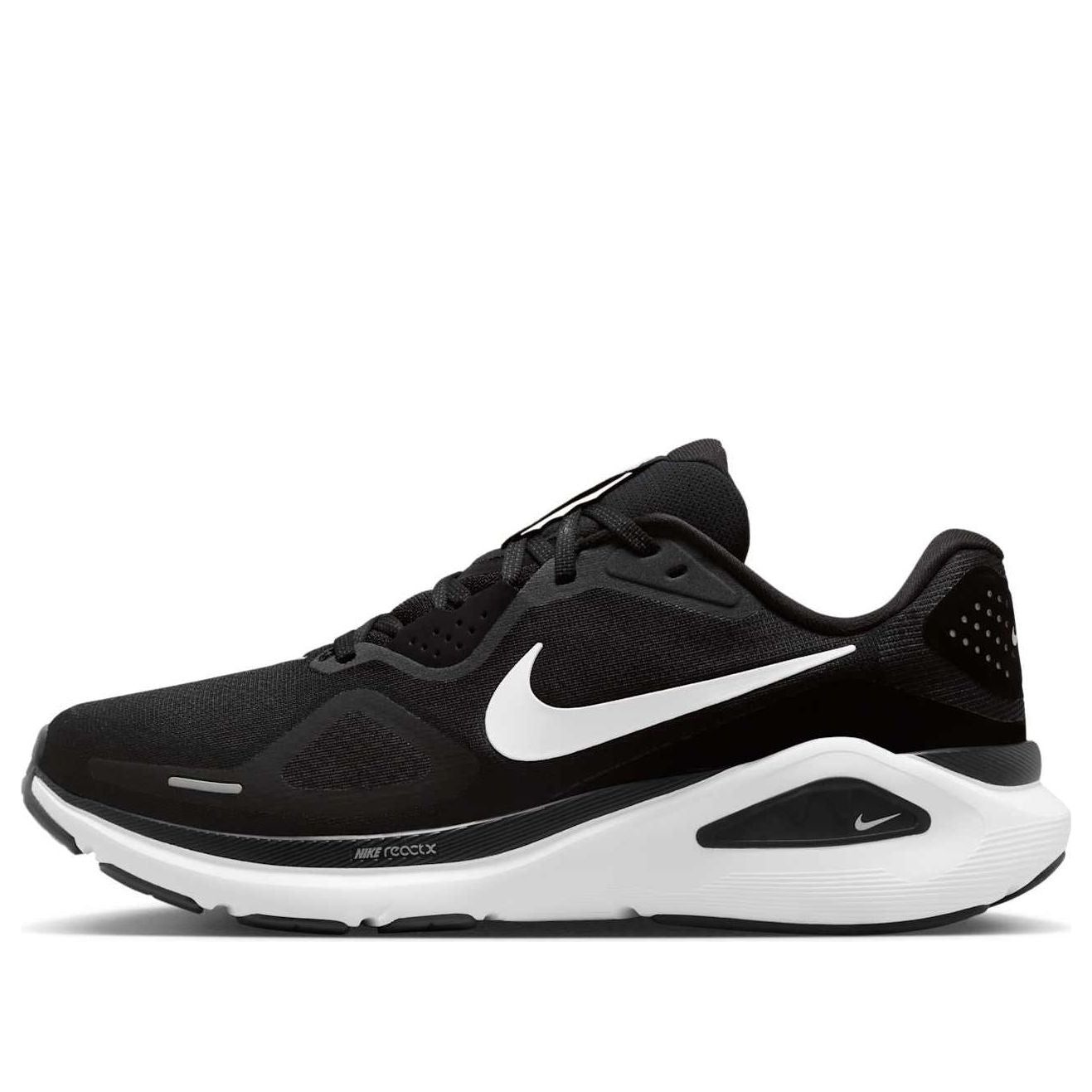 Nike Structure 26 ‚Black White‘