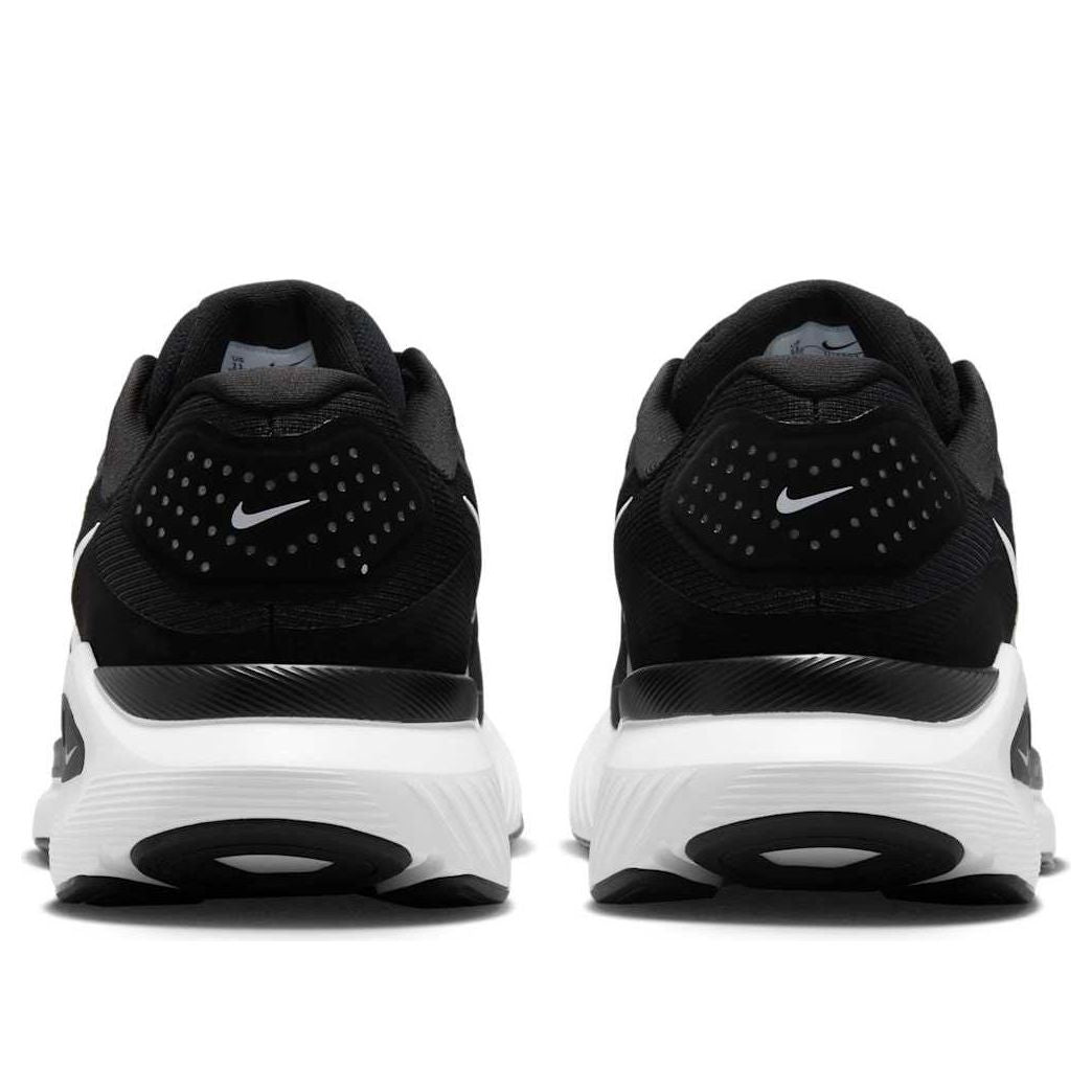 Nike Structure 26 ‚Black White‘