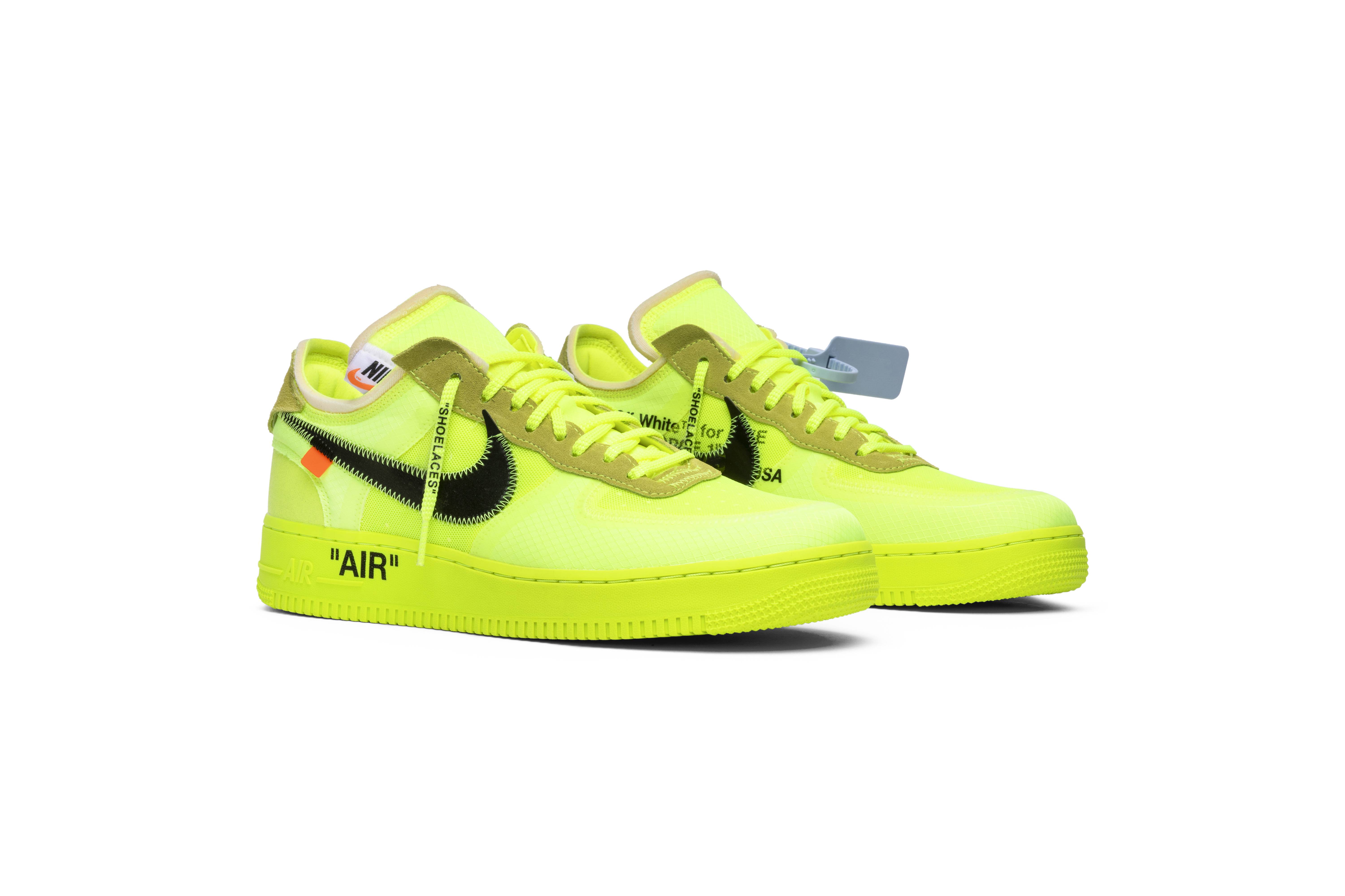 Off-White x Nike Air Force 1 Low ‚Volt‘