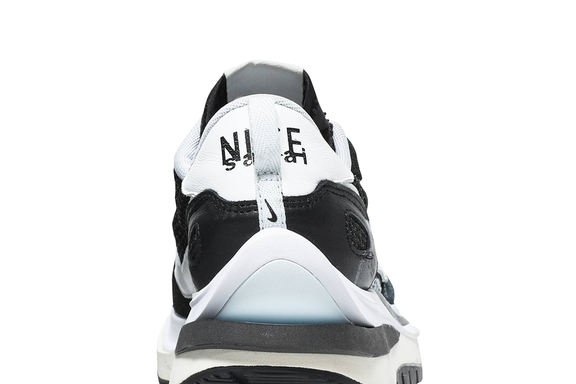 sacai x Nike VaporWaffle ‚Black White‘