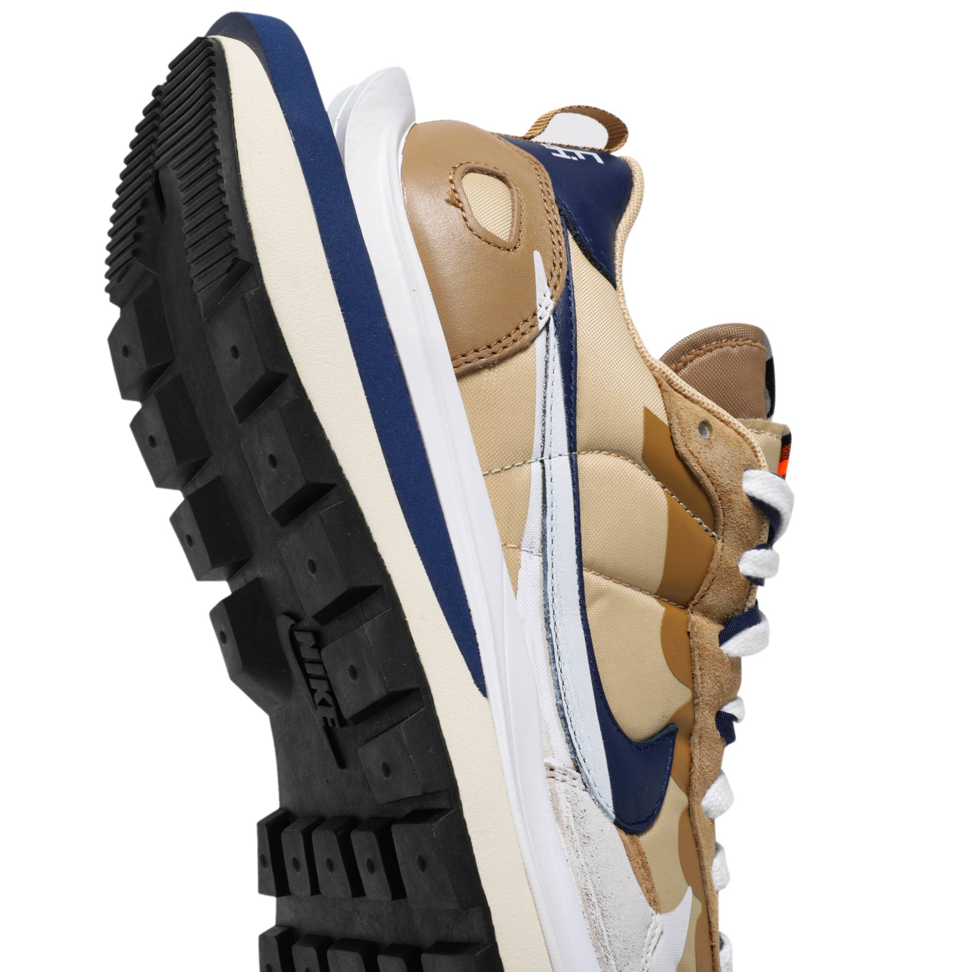 sacai x Nike VaporWaffle ‚Sesame Blue Void‘
