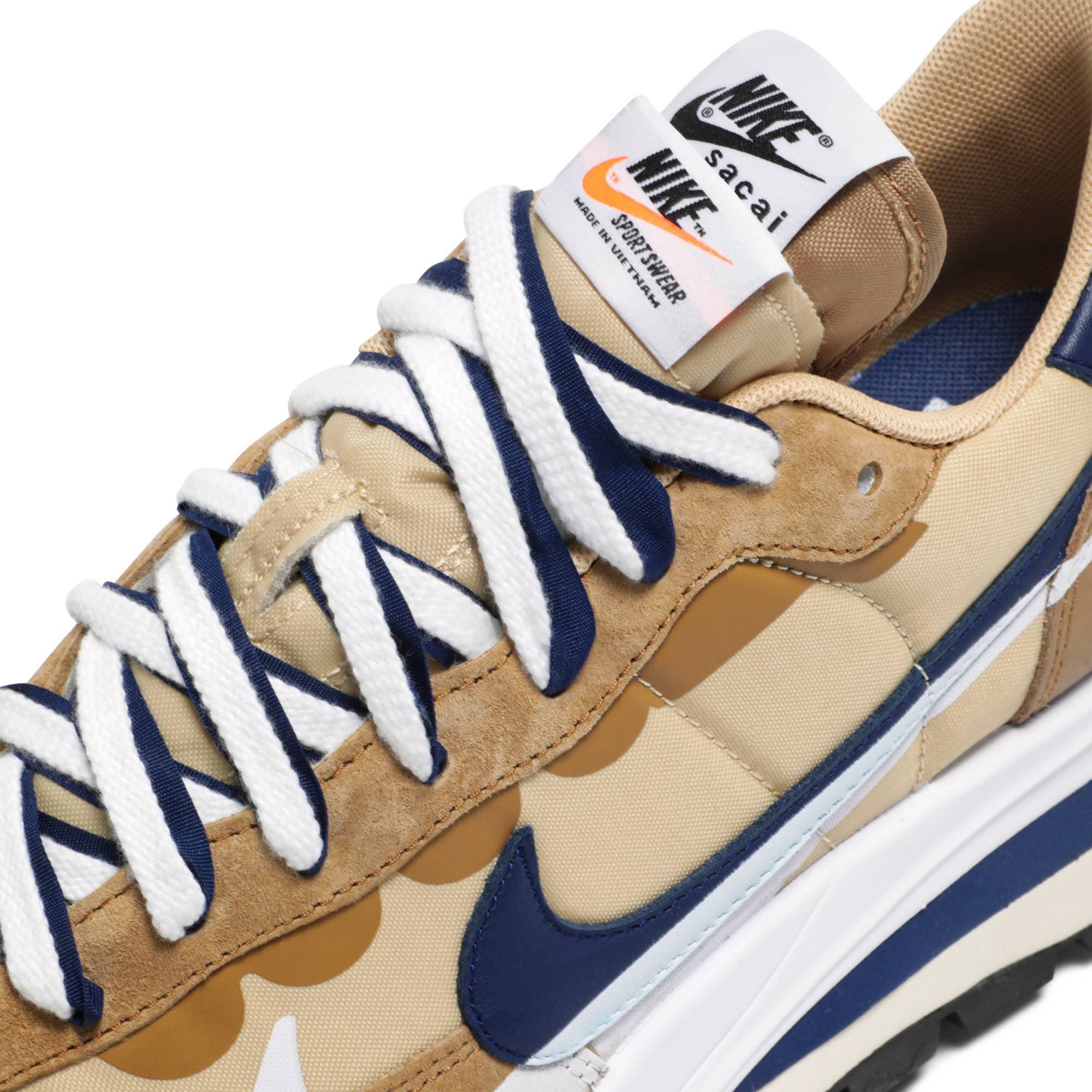 sacai x Nike VaporWaffle ‚Sesame Blue Void‘