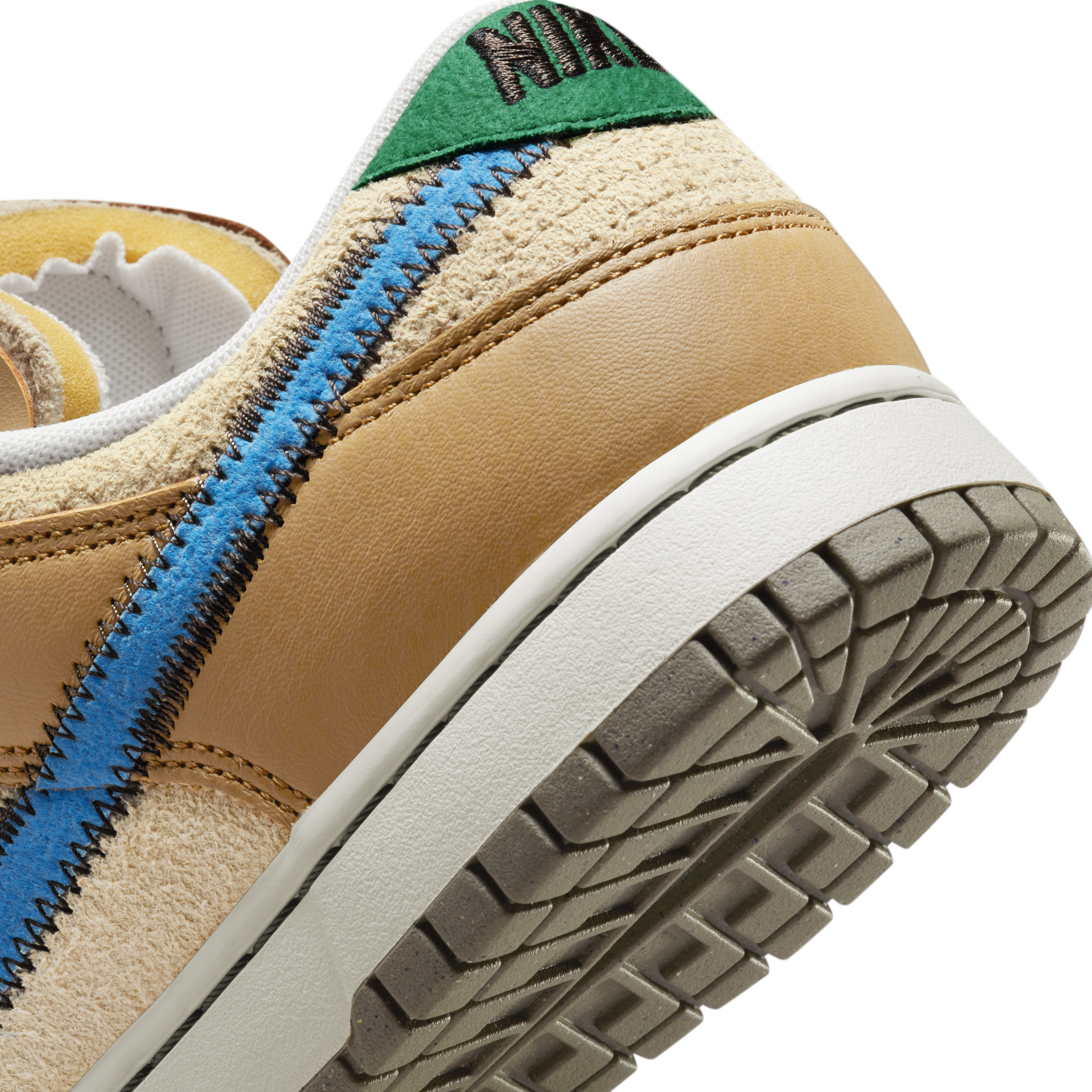 size? x Nike Dunk Low ‚Dark Driftwood‘