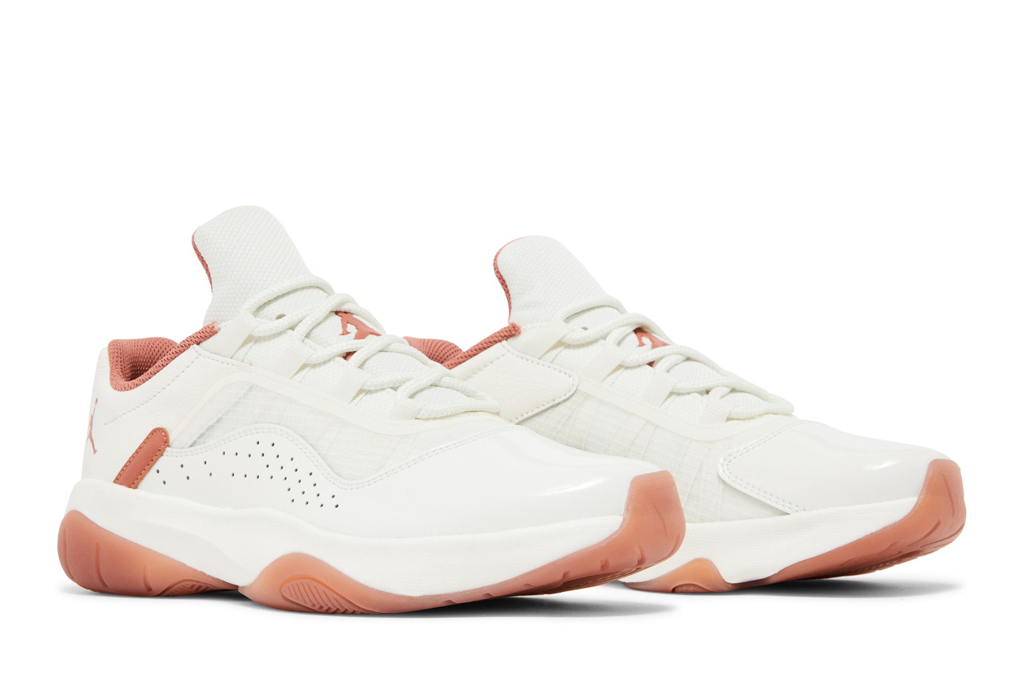 Wmns Jordan 11 CMFT Low ‚Sail Sky J Orange‘
